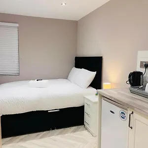 Lbt Ltd Habitación en casa particular Londres