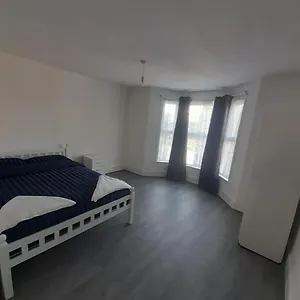Habitación en casa particular Rayan's Stratford, Londres